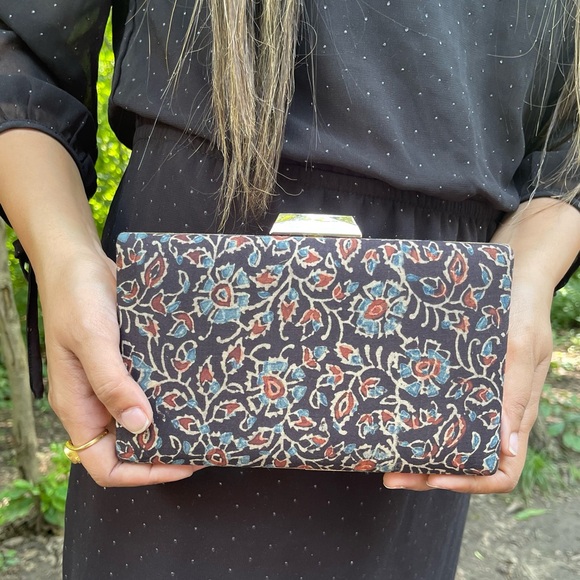 The Kalamkari Box Clutch : Blue - Picture 2 of 4